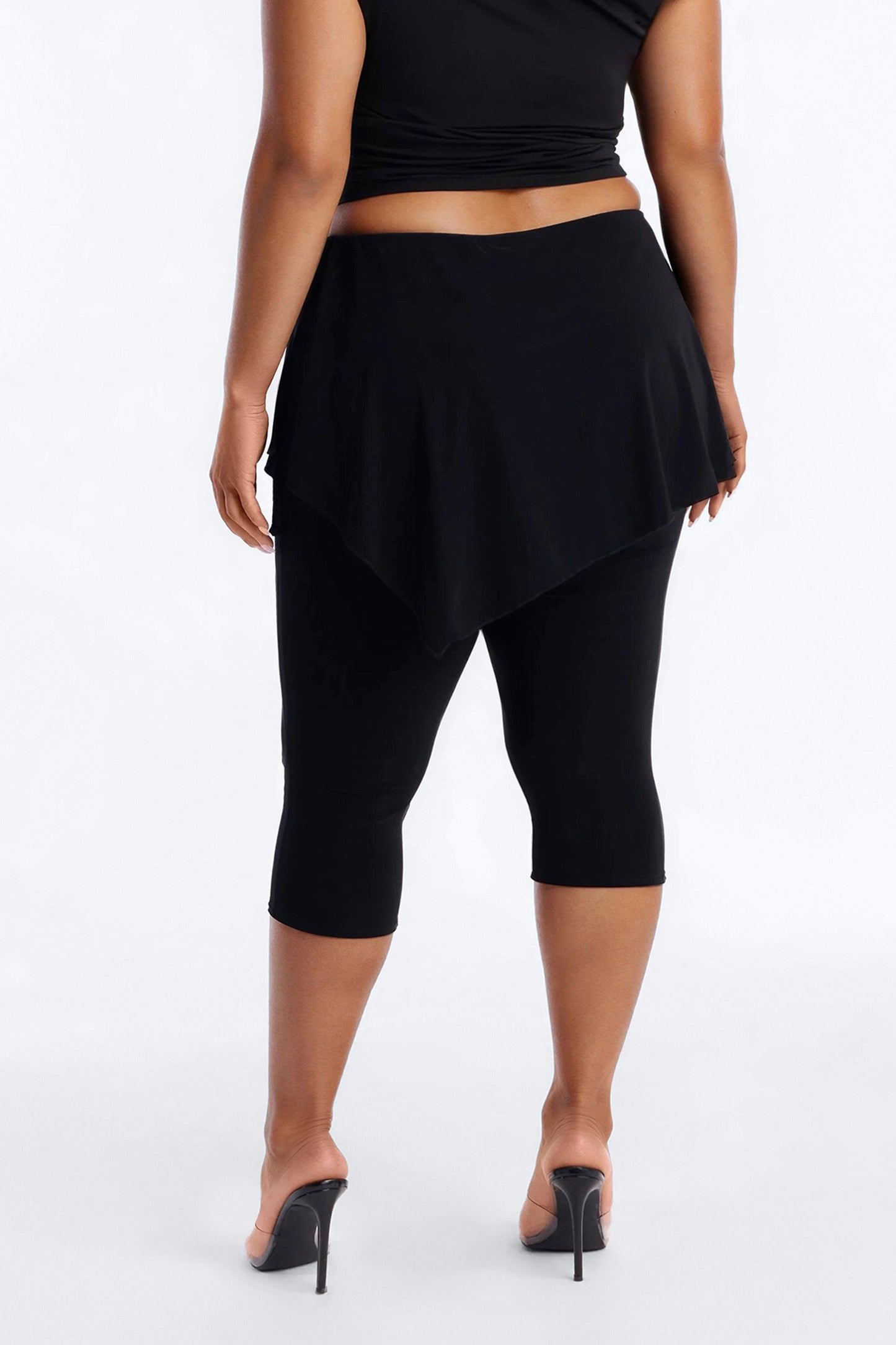 Bella Low Rise Skirted Capri Legging - Black