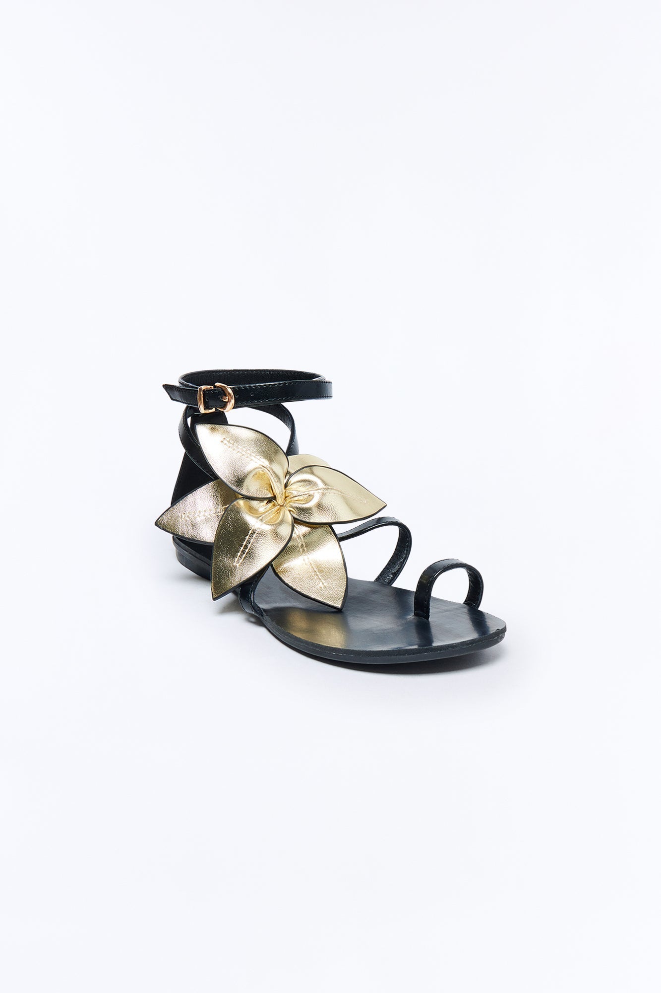 Goldie Flower Toe Ring Sandals - Black Fashion Nova