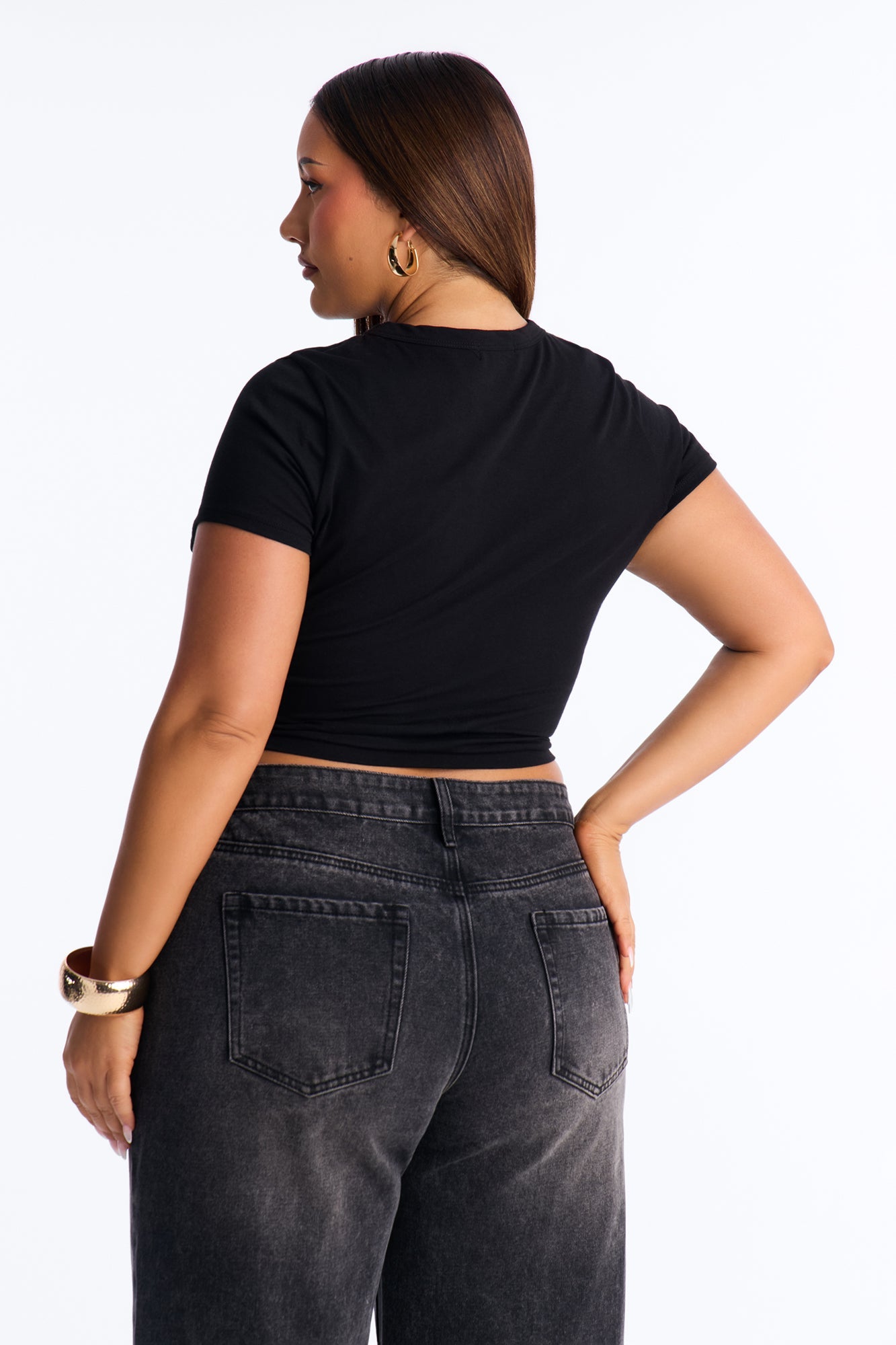 It's Giving Wifey Baby Tee - Black