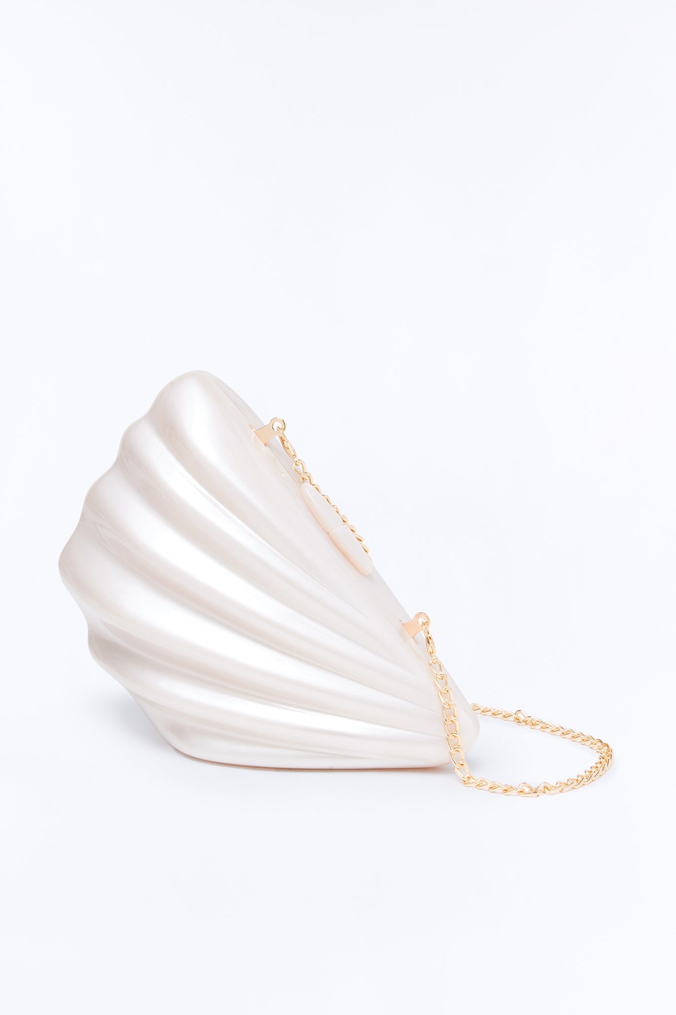 Vacation Treasures Seashell Clutch - Ivory