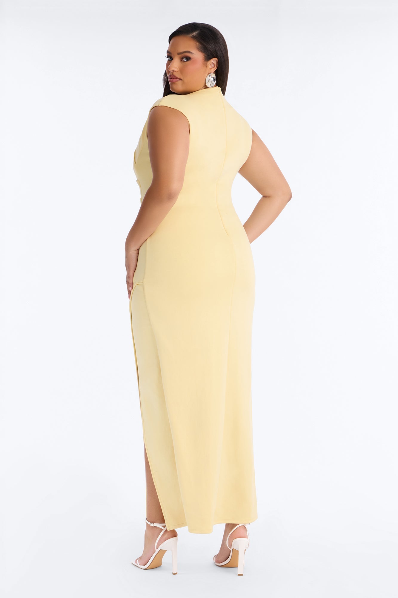 Daydream Darling Sleeveless Maxi Dress - Butter Yellow