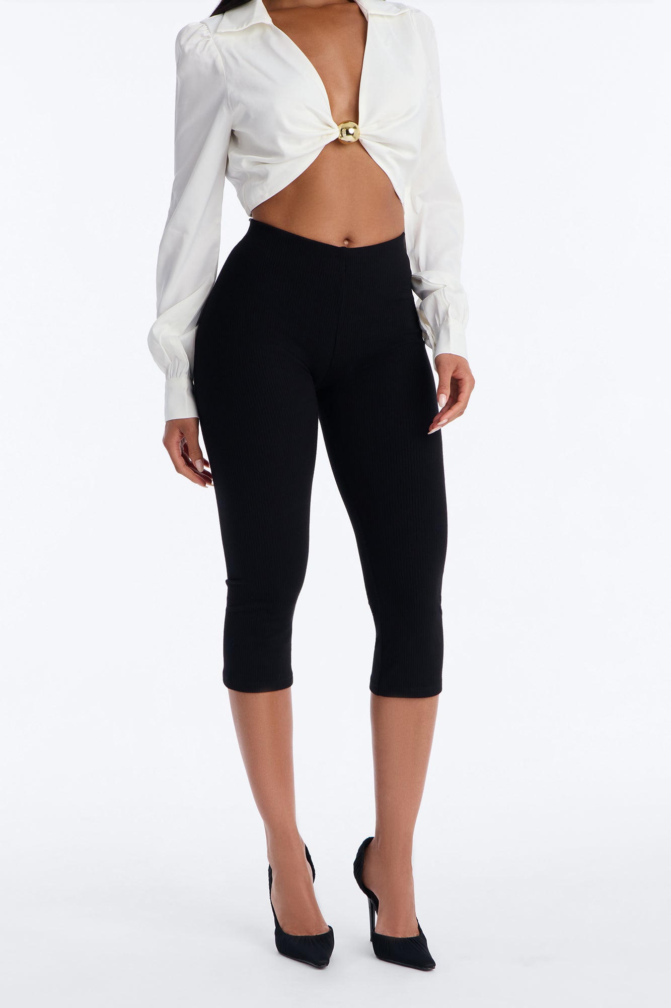 Ultra Ribbed Low Rise Capri Legging - Black