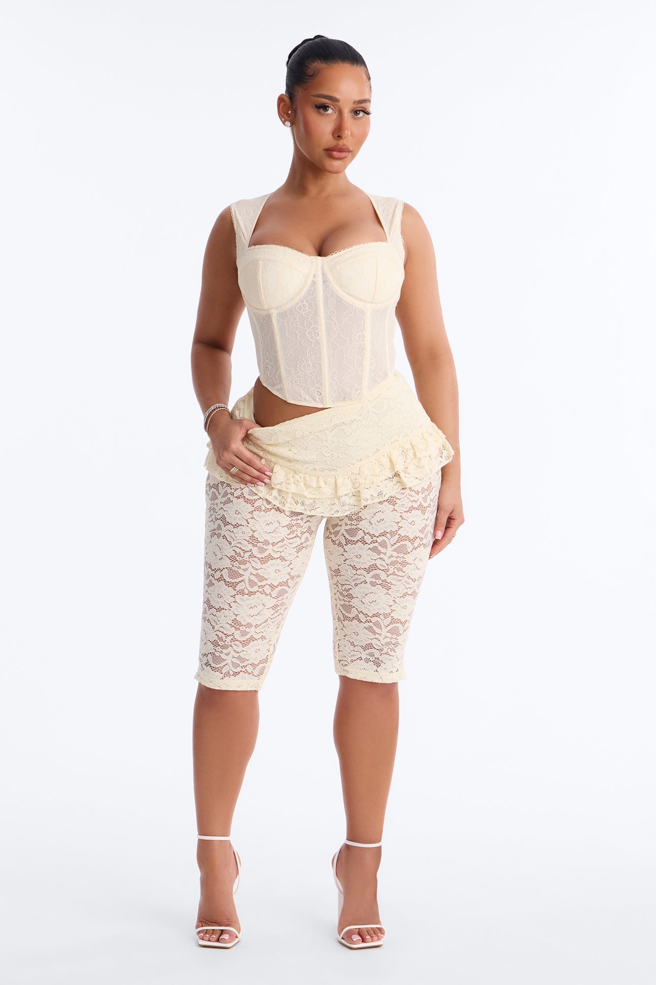 Antonella Skirted Lace Capri Legging - Ivory Fashion Nova