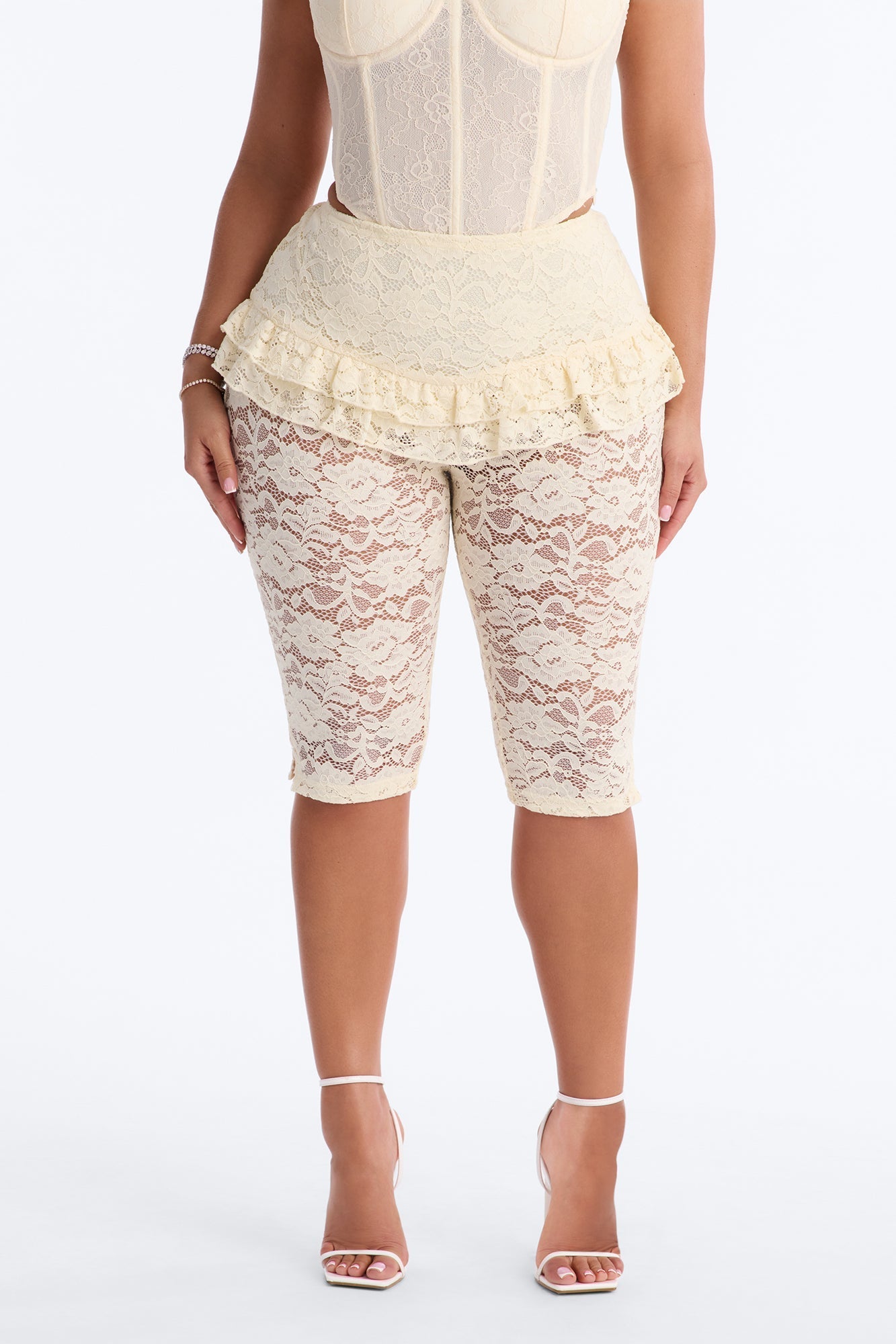 Antonella Skirted Lace Capri Legging - Ivory Fashion Nova