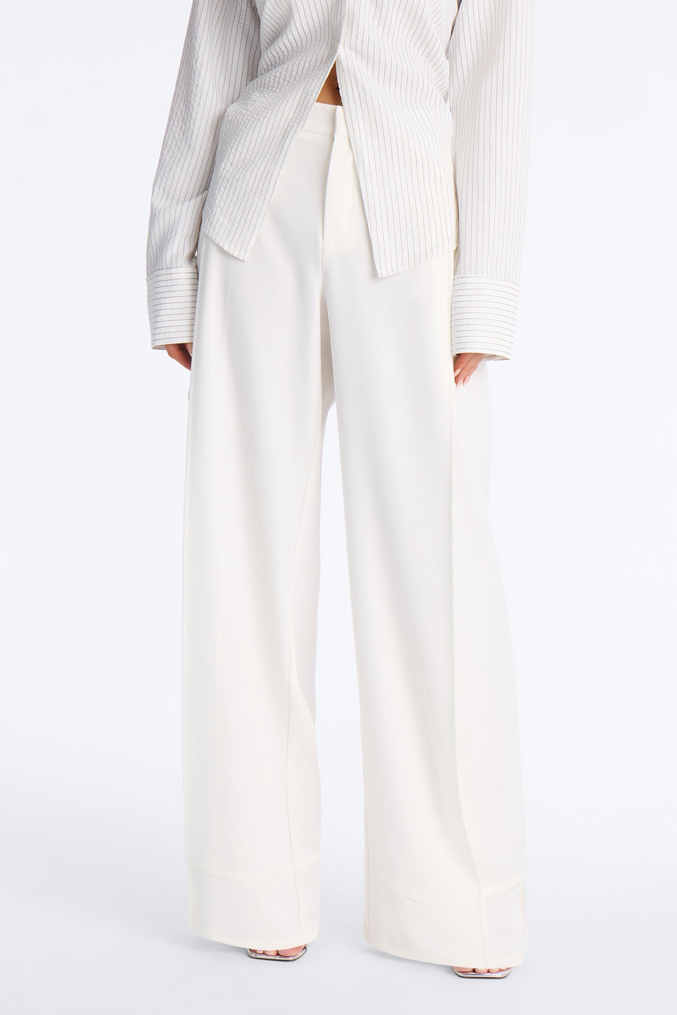 Anya Double Side Pleat Button Hem Trouser 33″ - White