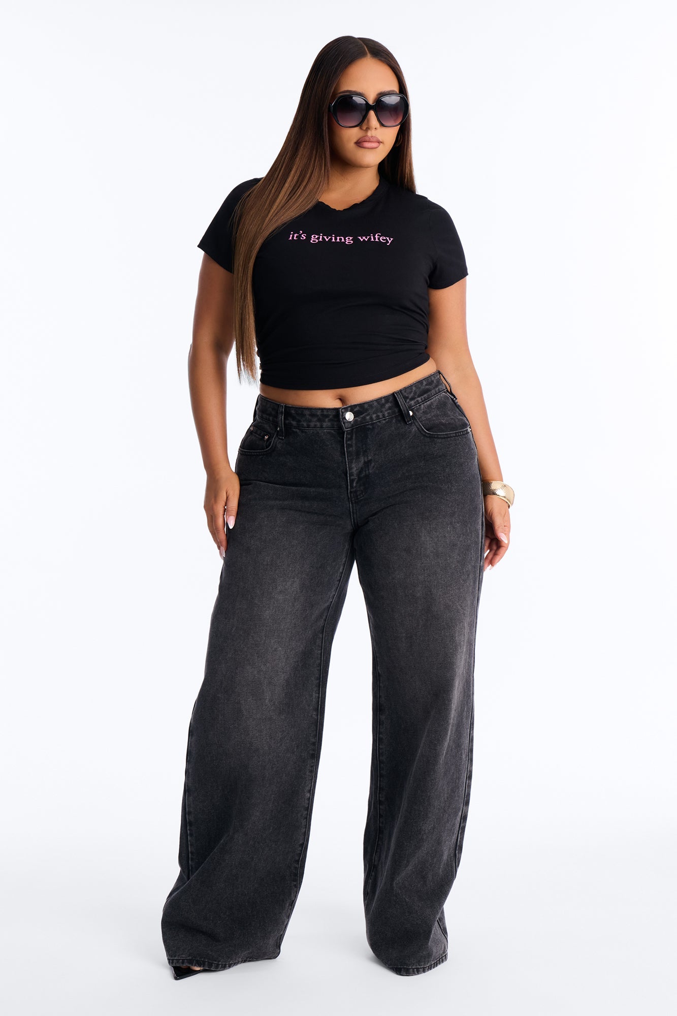 It's Giving Wifey Baby Tee - Black