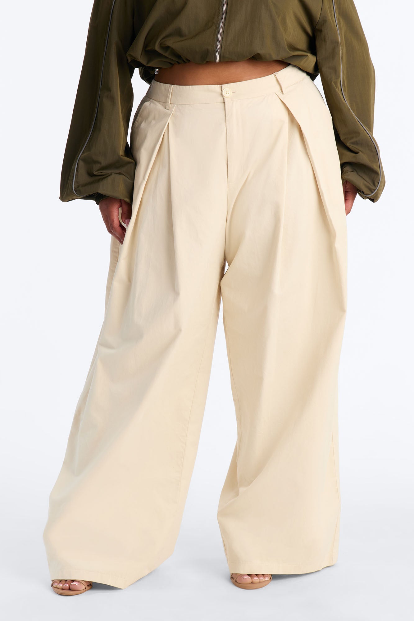 Daphnie Mid Rise Wide Leg Pleated Pant - Khaki