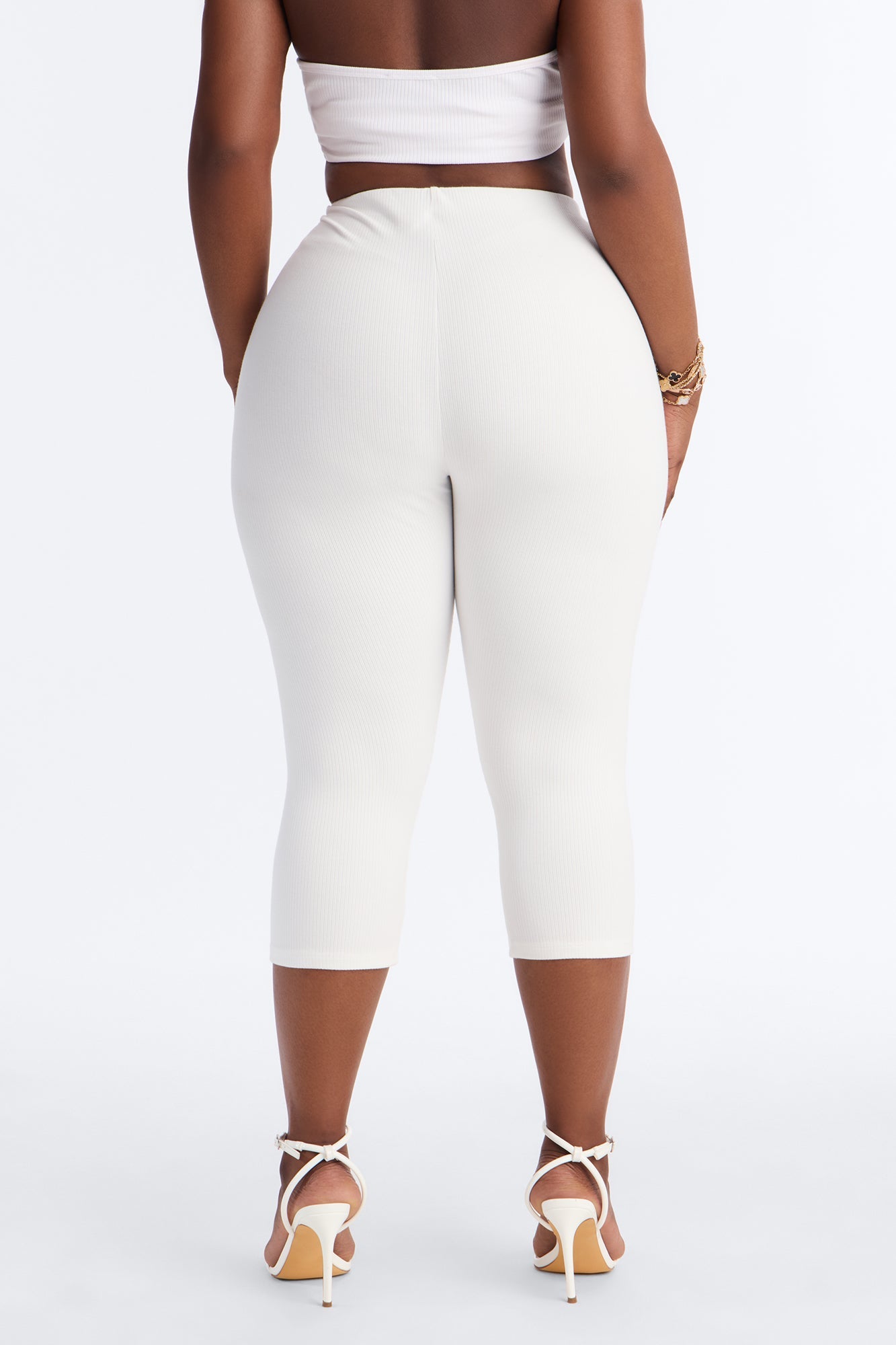 Ultra Ribbed Low Rise Capri Legging - White