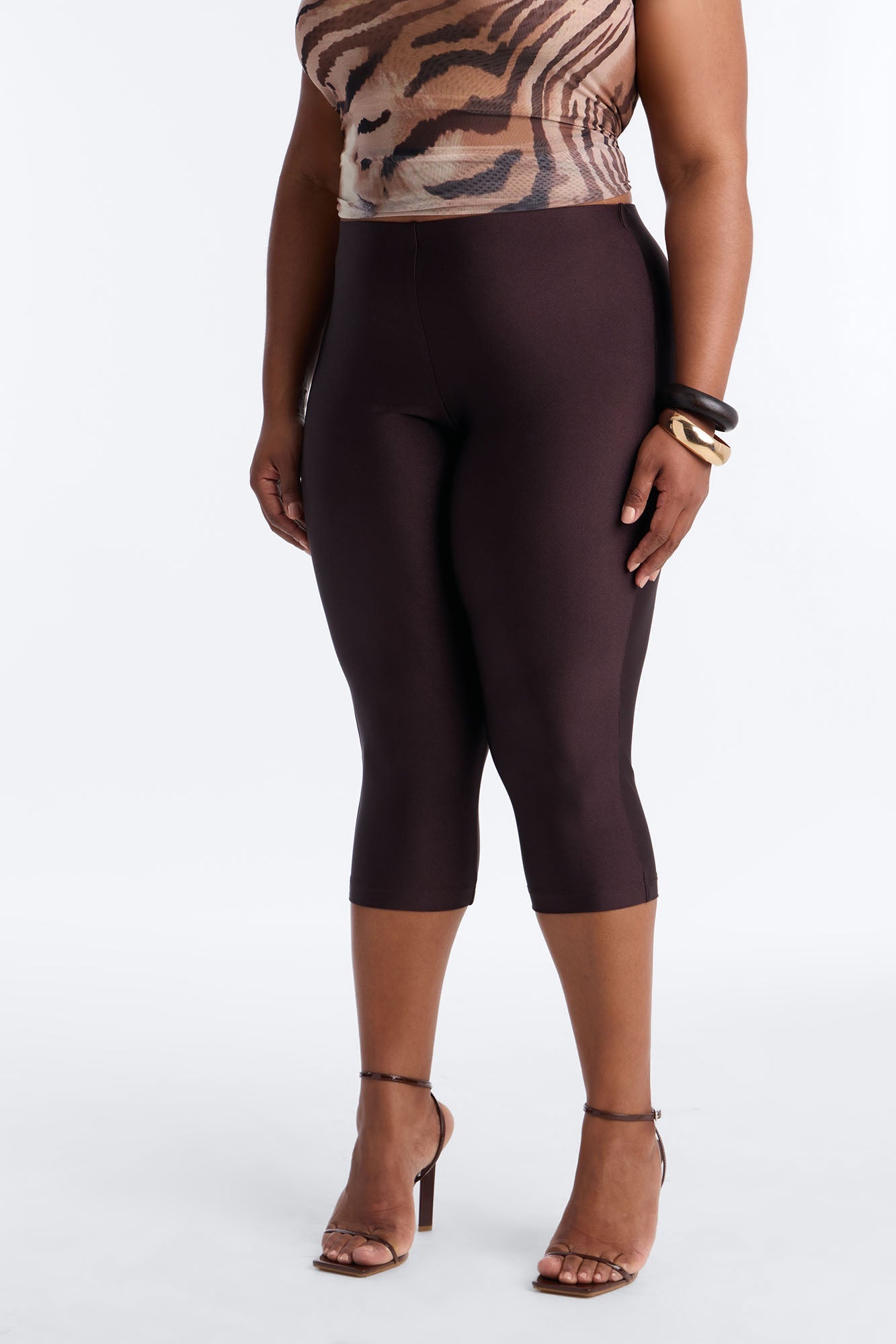 Tricot Low Rise Clean Waistband Capri Legging - Chocolate