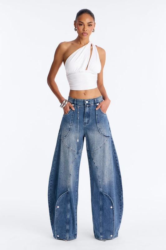 Meet Me Somewhere Chain Belted Barrel Jeans - Vintage Wash