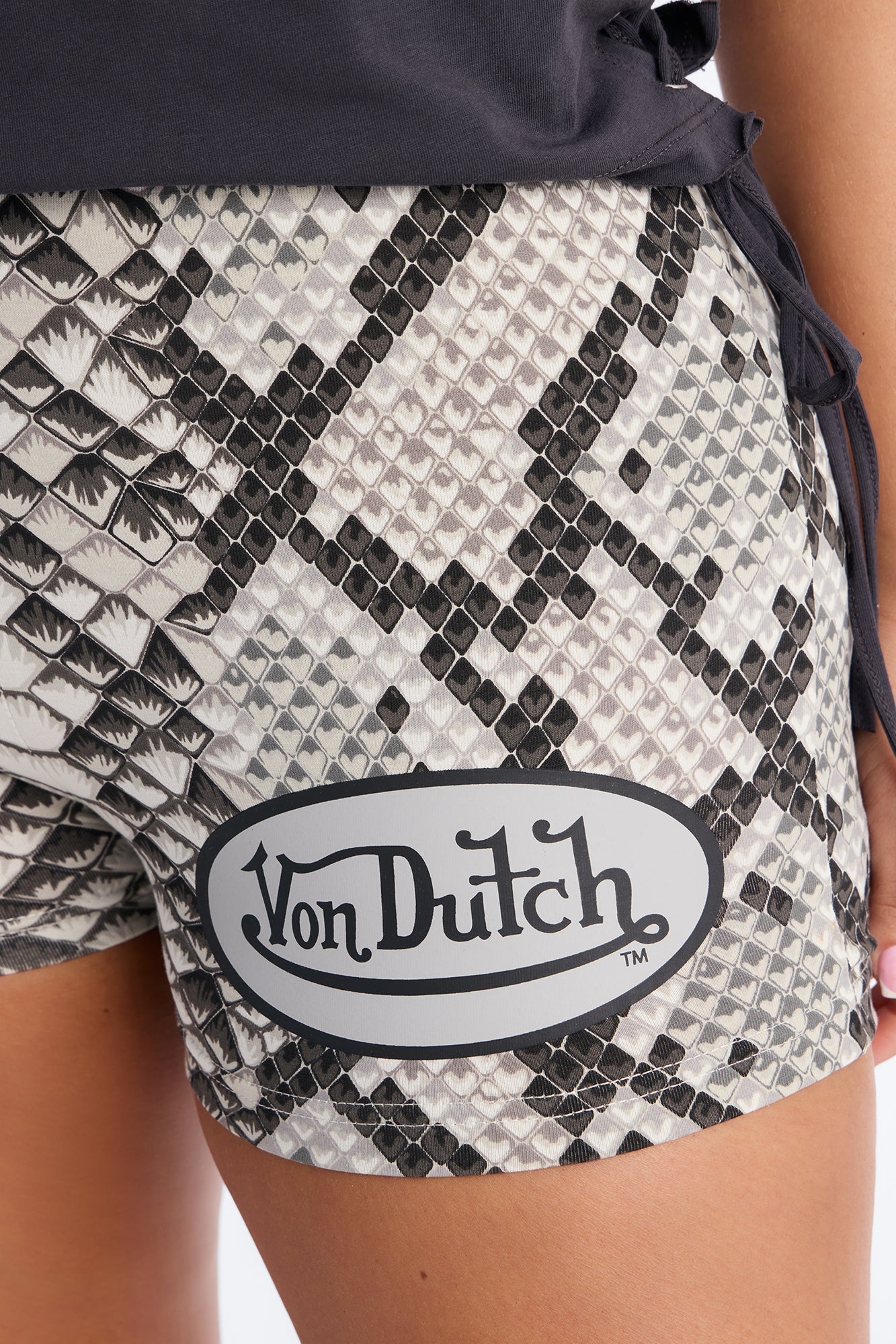 Von Dutch Rocker Snake Print Hot Short - Black/combo
