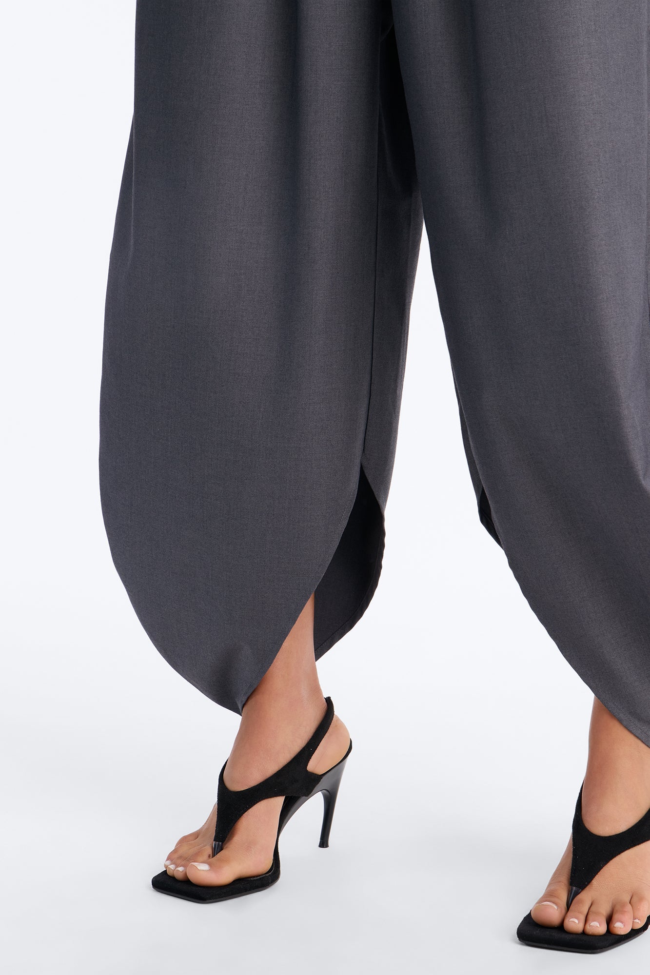 Bianca Barrel Leg Low Rise Pant - Charcoal