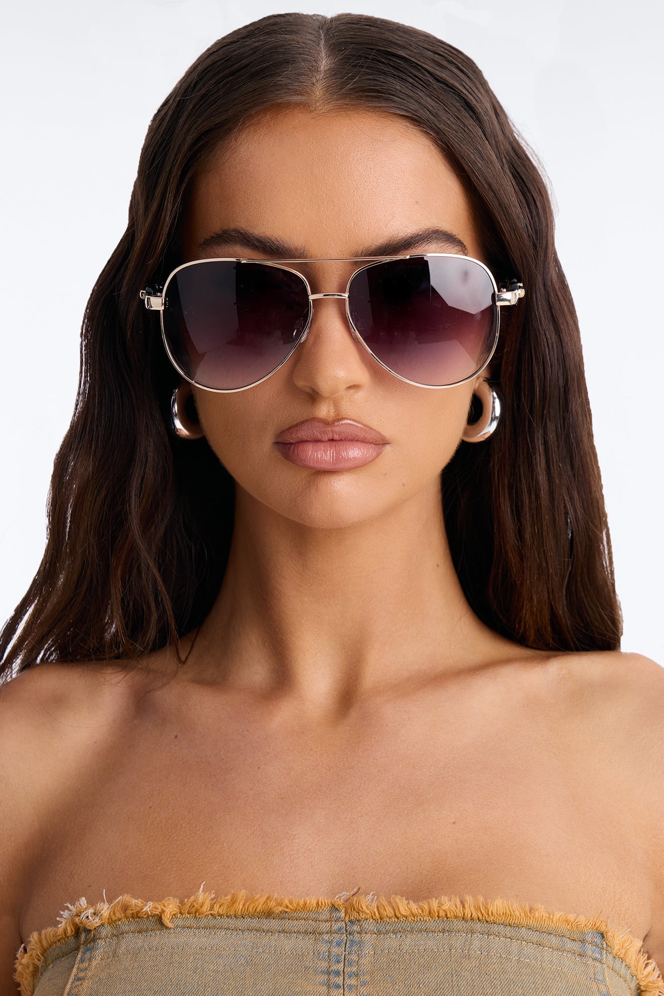 Courtyard Cutie Sunglasses - Black/Gold