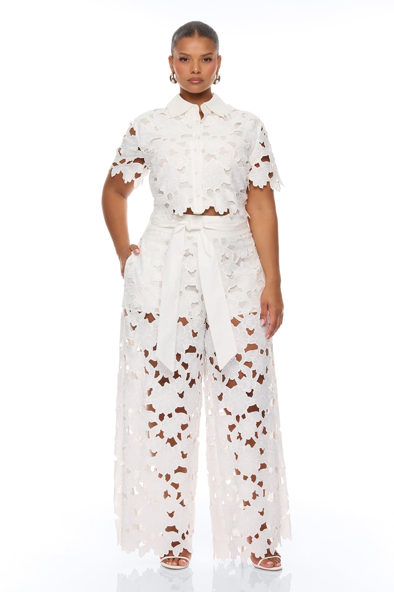 Kierra Wide Leg Embroidered Pant - White